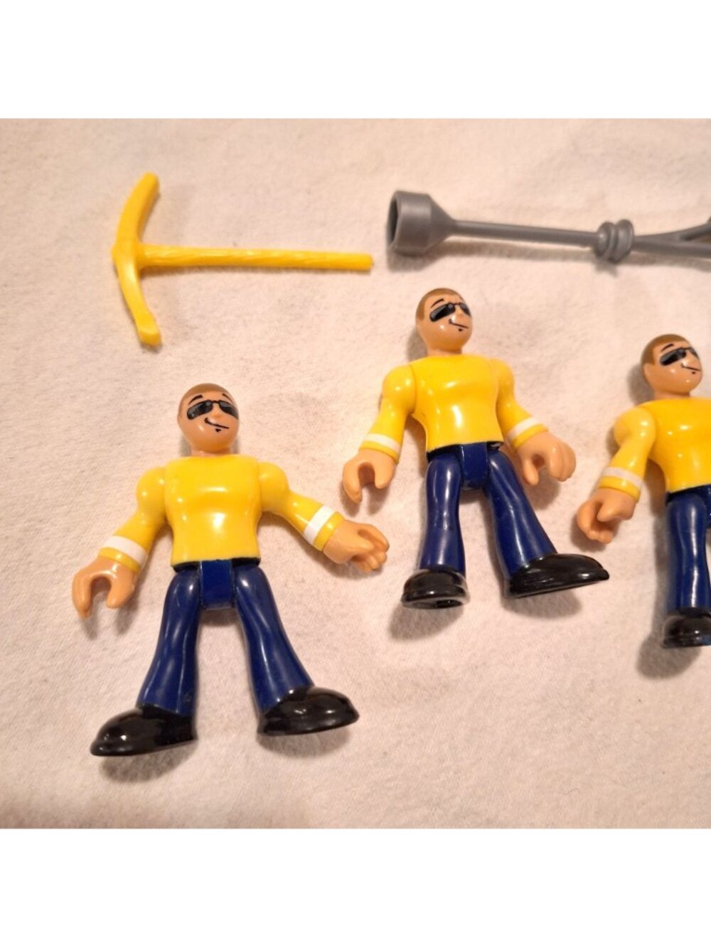 Imaginext City Rescue Construction Yellow 3 Figures Lot with Lamp Post Axe - Picture 8 of 15